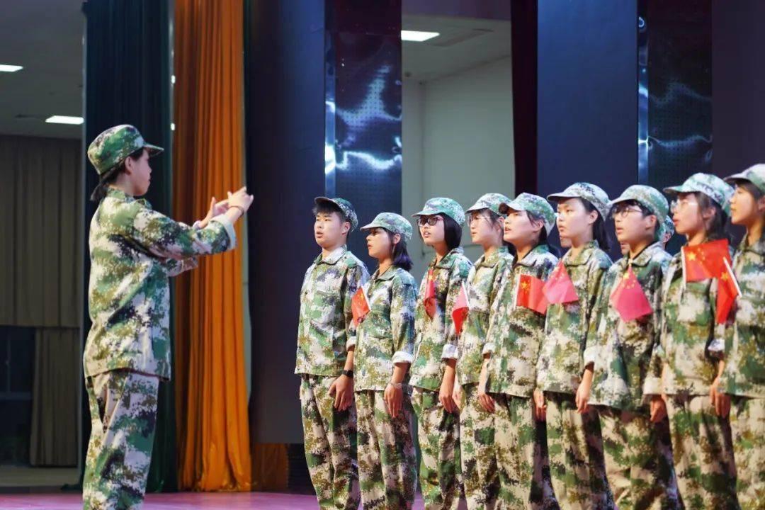探秘神奇的卡曼萨拉女装什么档次?